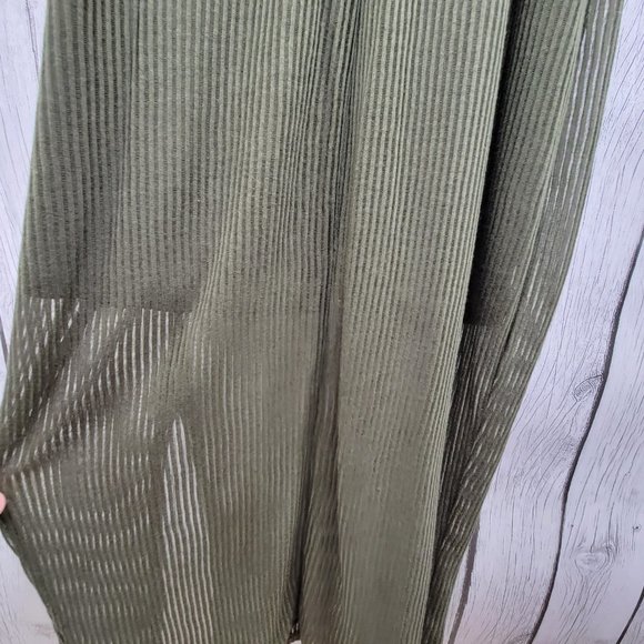 Express Dress - Picture 4 of 8